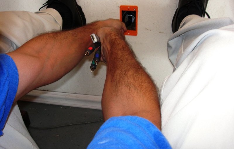 Coax kabels laten trekken